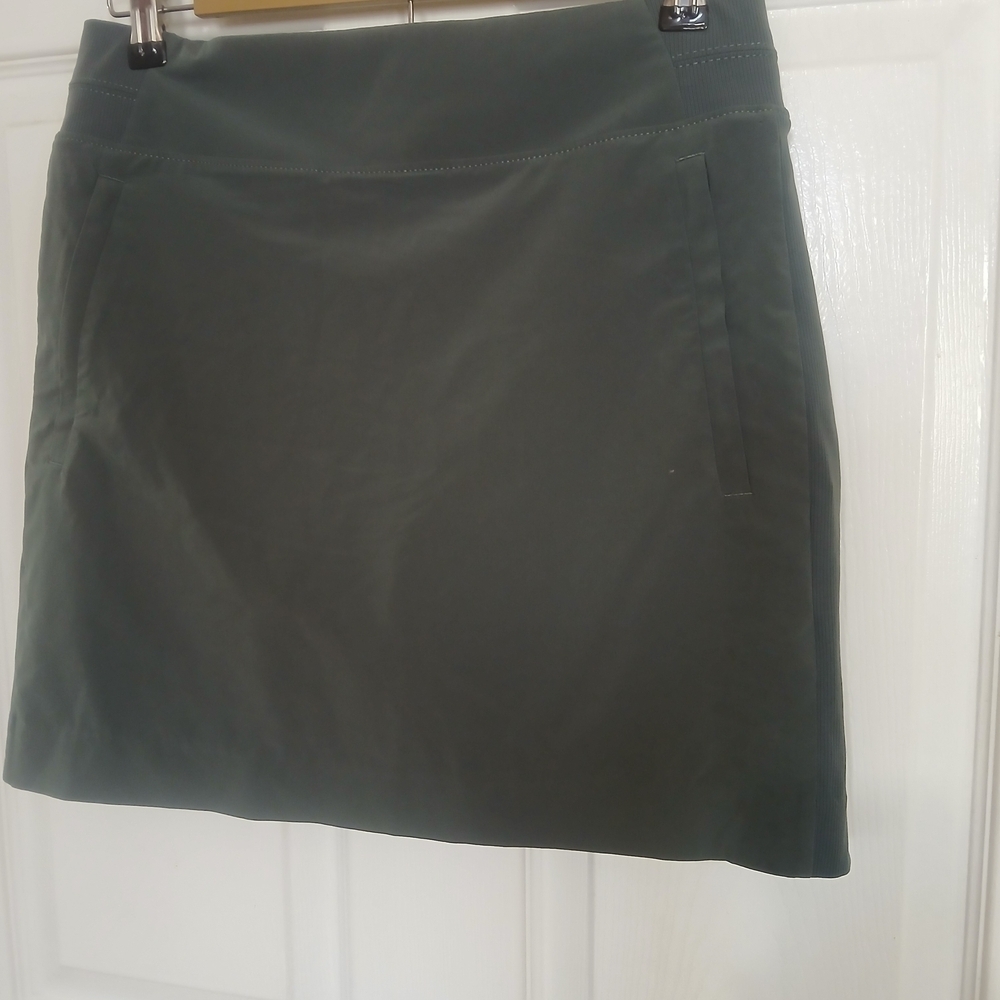Athleta Dark Grey Knee Length Skirt With Shorts Athletic Tennis Pickleball Gym